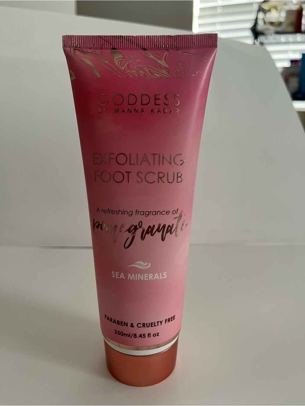 Goddess by Manna Kadar Exfoliating Foot Scrub Pomegranate 8.45 oz